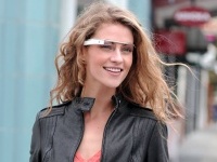 Lifestyle: Gli occhiali del futuro sono firmati Google - Si chiamano Project Glass i super-occhiali per telefonare, inviare sms, usare il gps, collegarsi ai social network, scattare foto