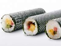 Mono: Anche il sushi vuole essere di design - Fogli di alghe tagliati al laser, disponibili in cinque disegni diversi, per arrotolare il tipico piatto giapponese