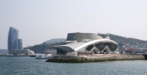 Il padiglione squamato per Expo 2012...